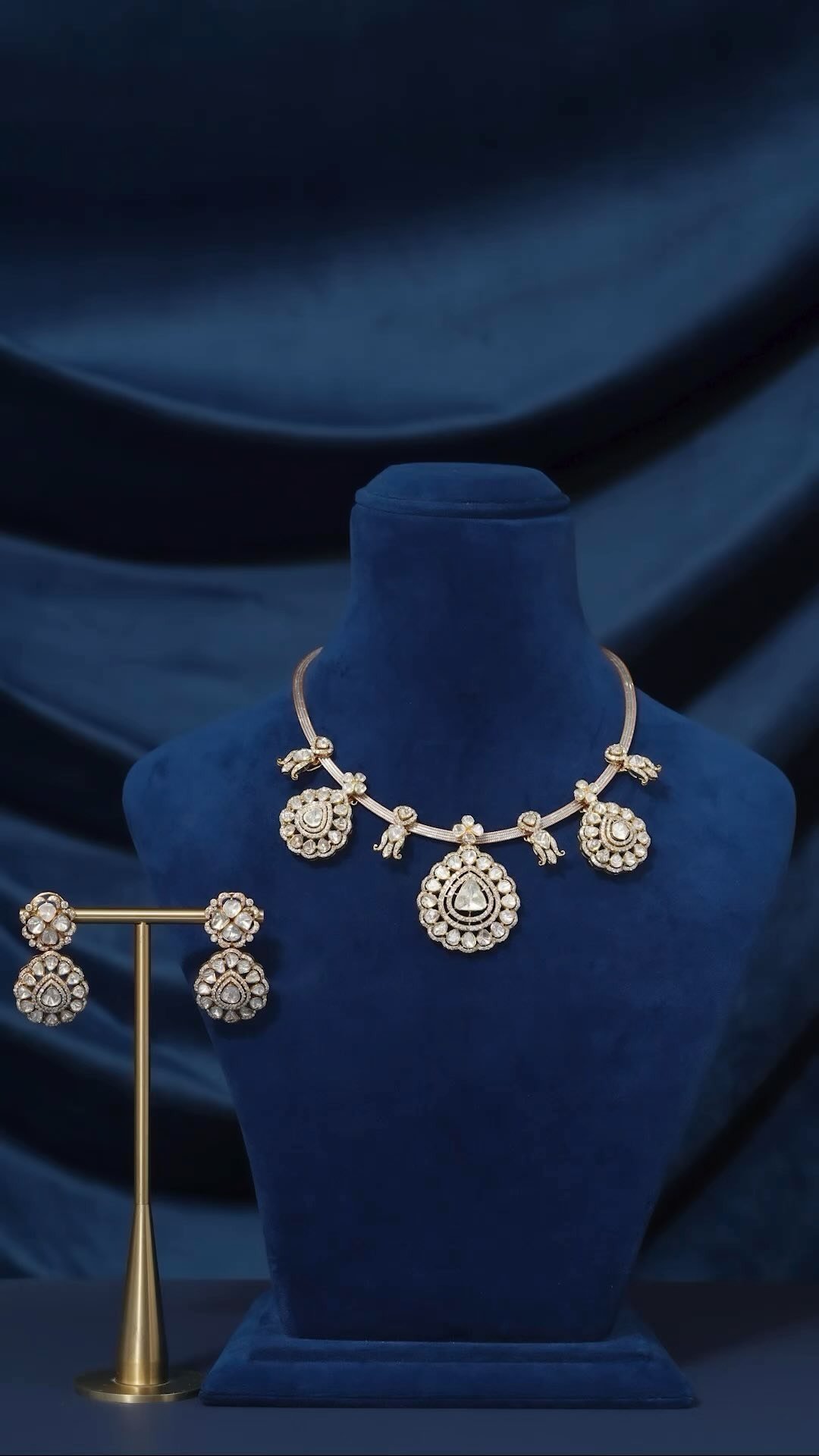 Dainty Kanti Necklace