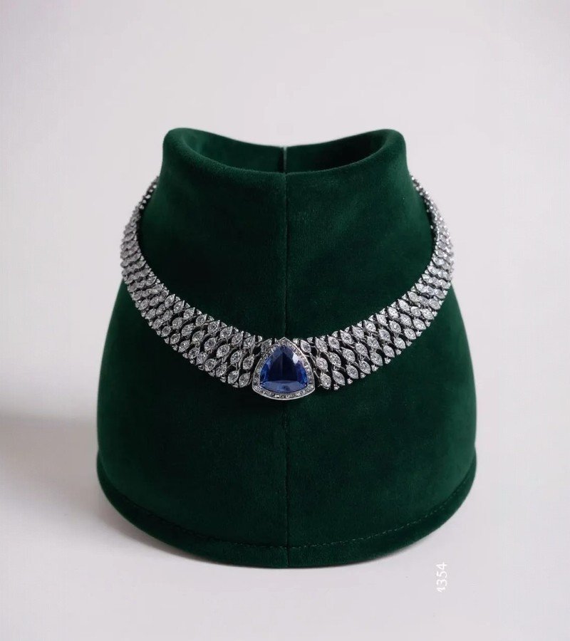 Elegant Pendant Necklace