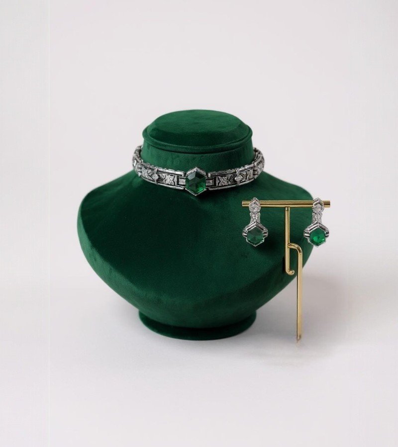 Emerald and Diamond Jewelry