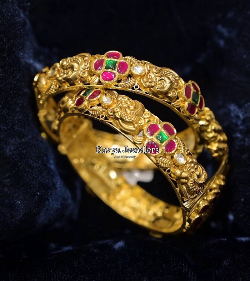 Nakshi Kundan Bangles