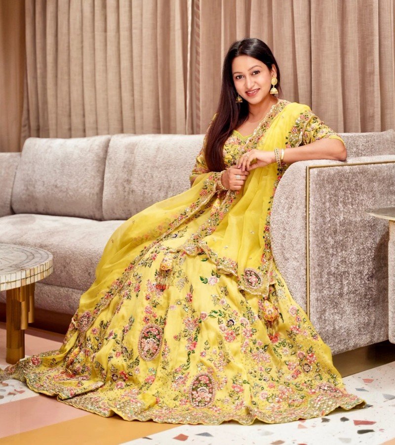 Bridal Lehengas image 3