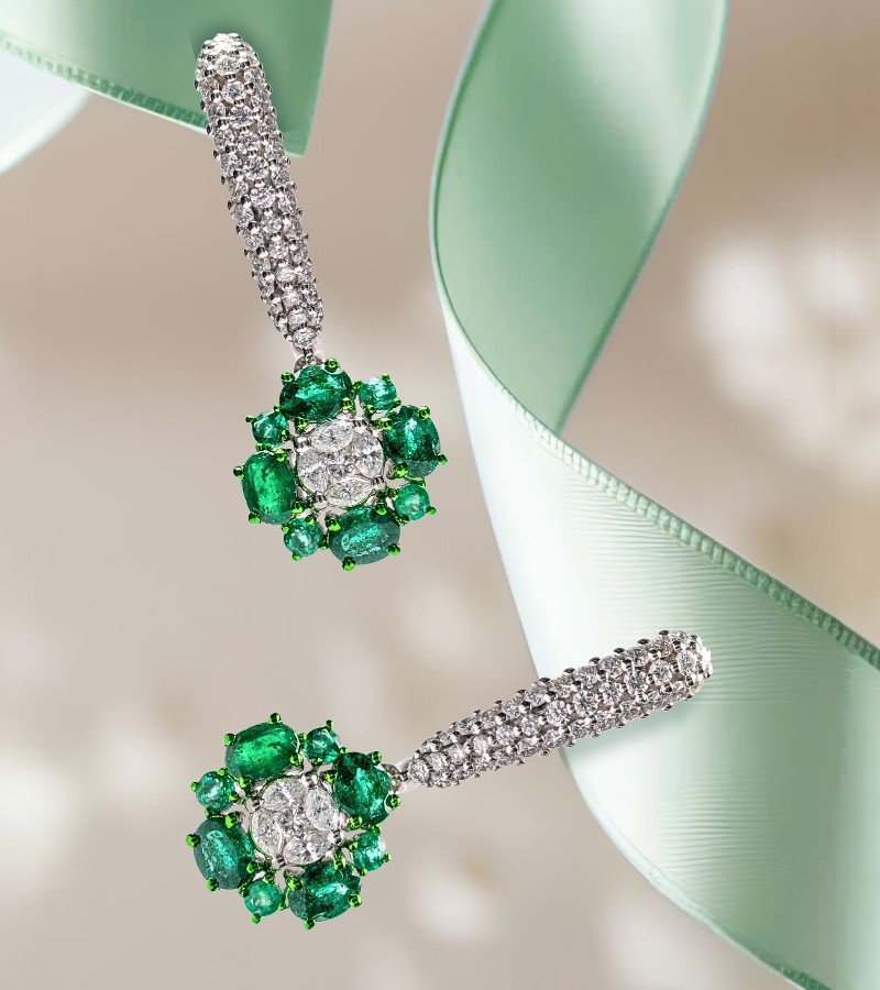 Lotus Motif Earrings with Emerald