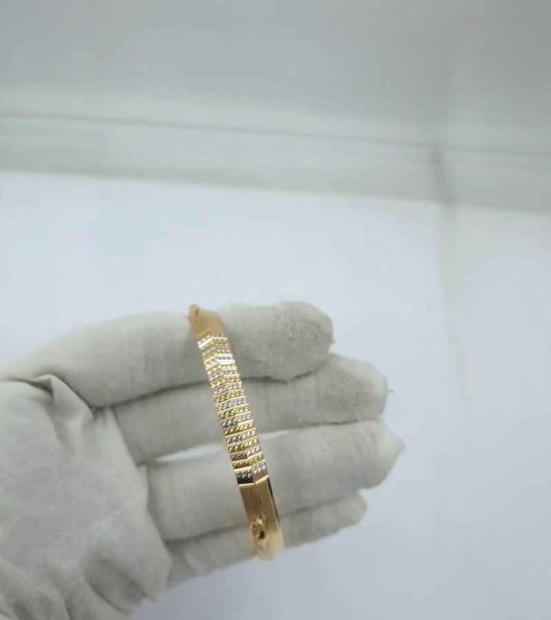 Gold Kada image 4