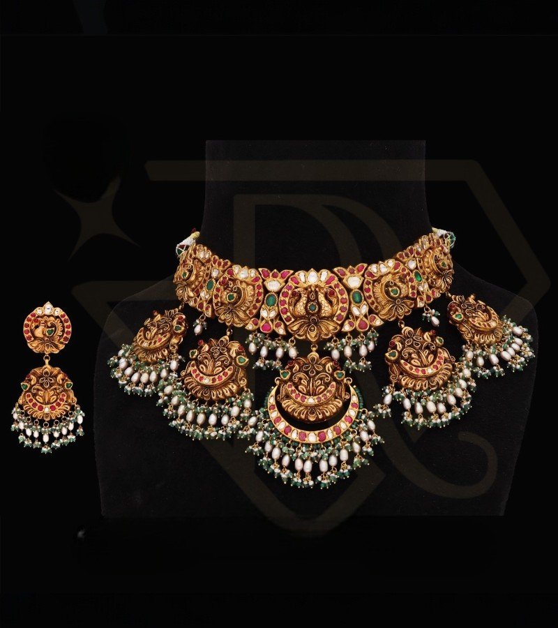 Choker Necklace and Matching Earrings Set