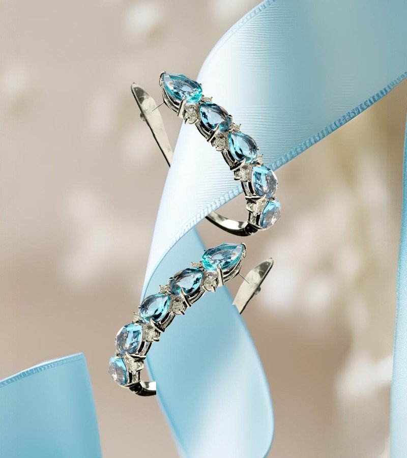 18k White Gold Hoops