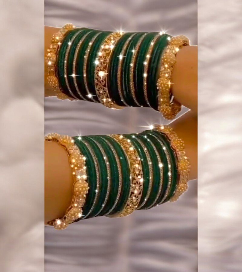 Emerald Glow Bridal Chooda Set with Golden Cutwork