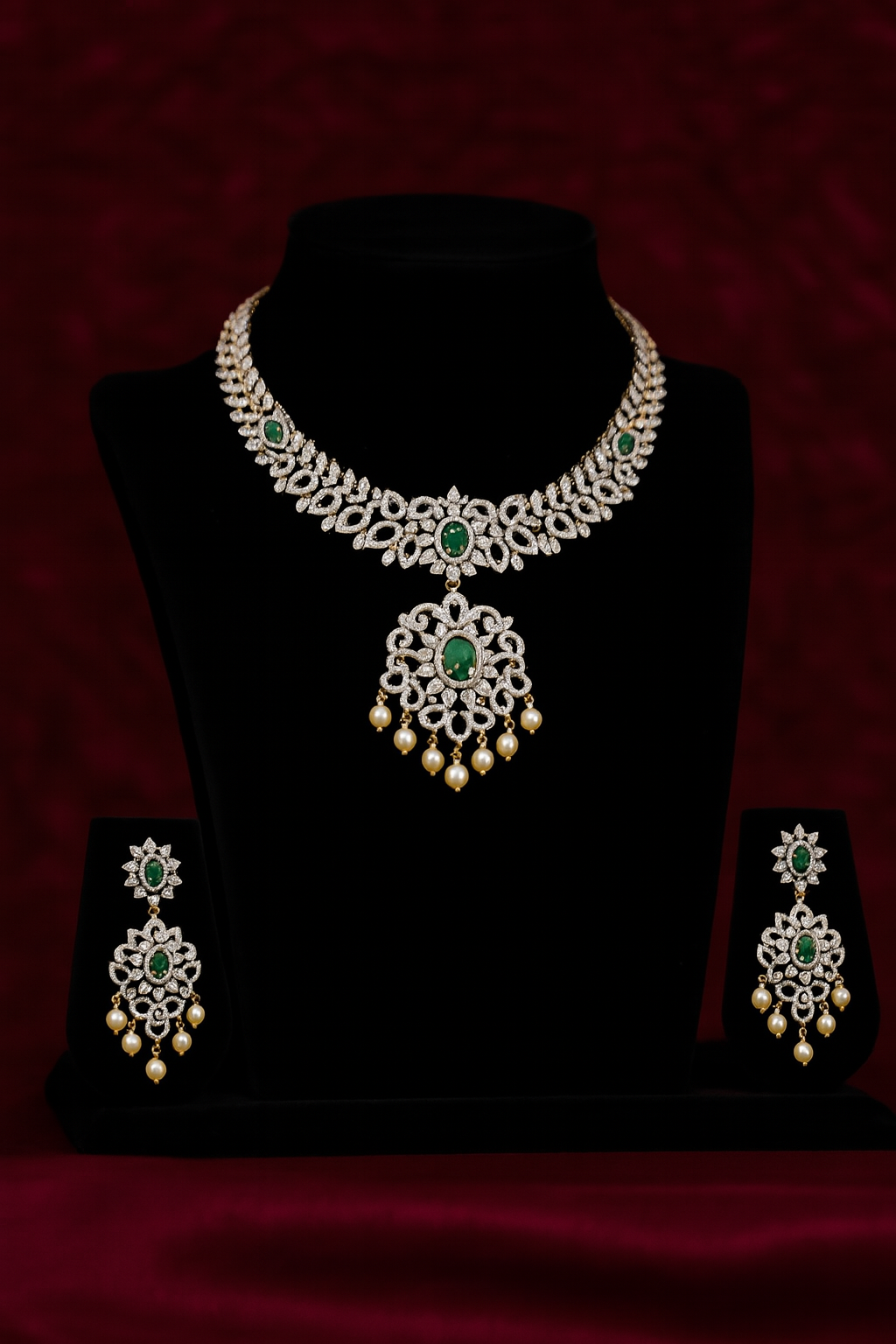 Regal Emerald & Pearl Designer Necklace Set