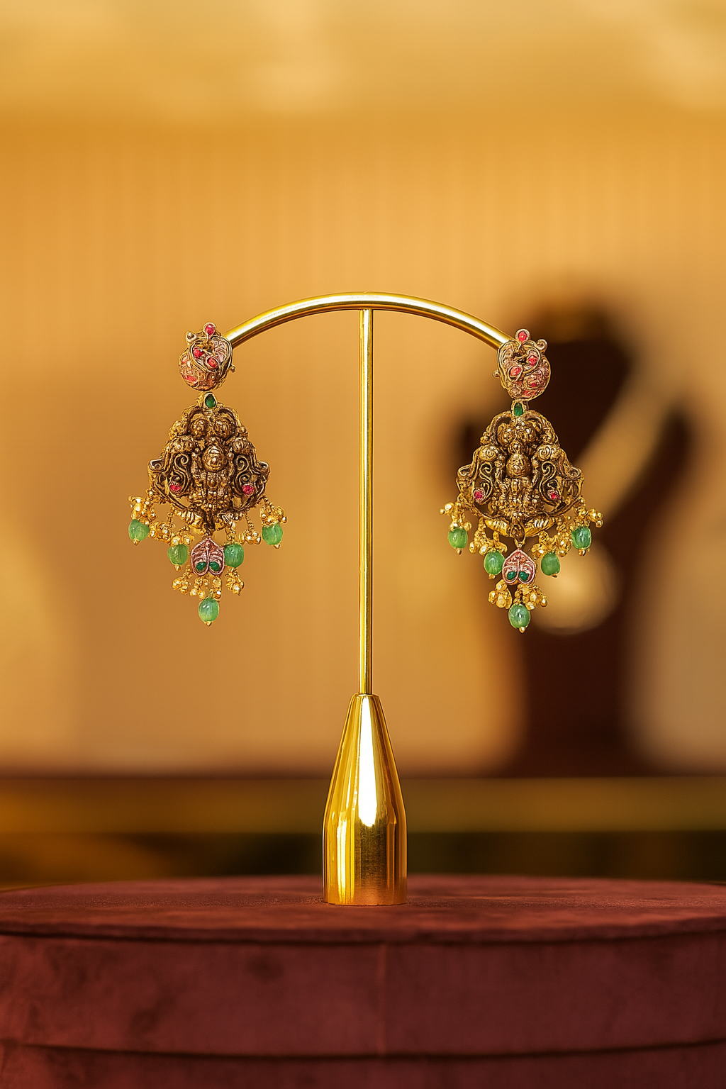 Temple Elegance Antique Gold Necklace Set image 3