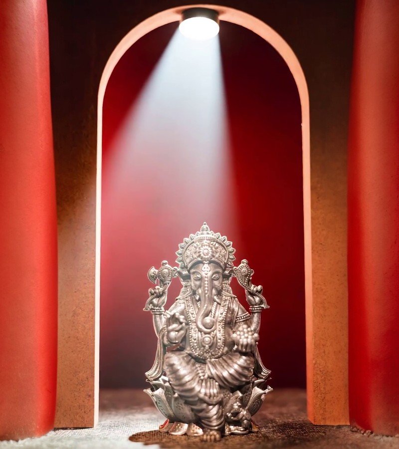 Silver Statue image 3