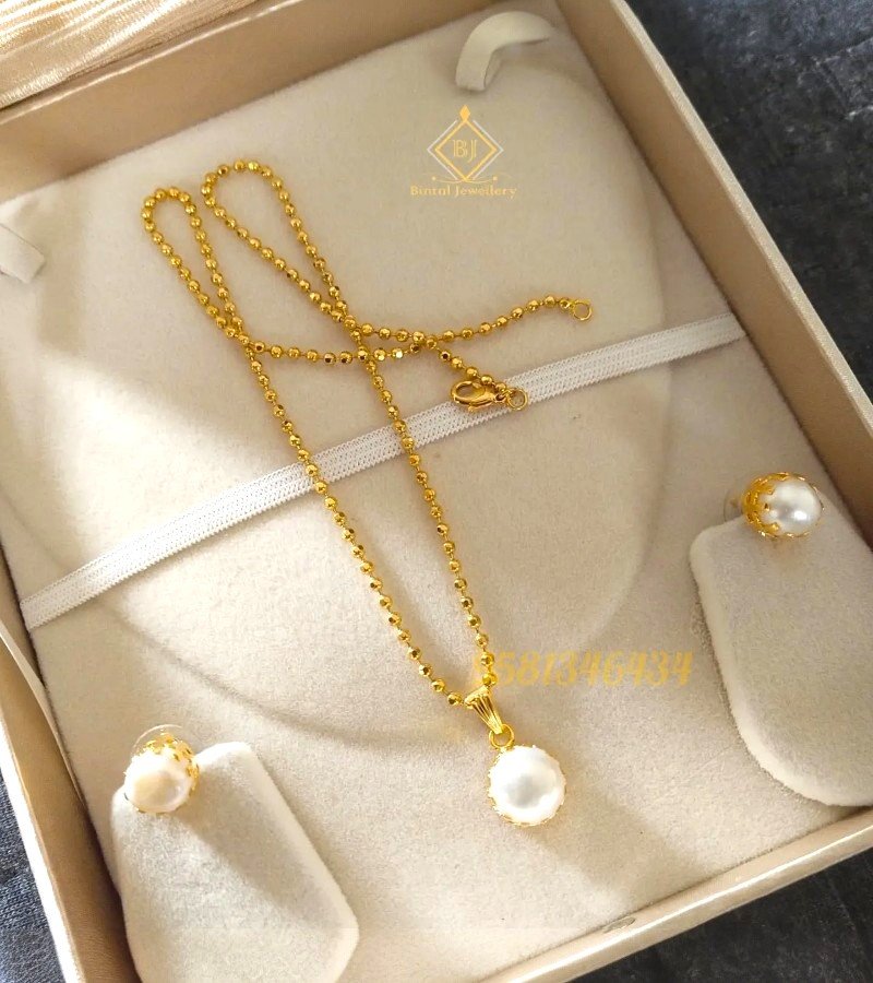 Golden Pearl Elegance Pendant Set