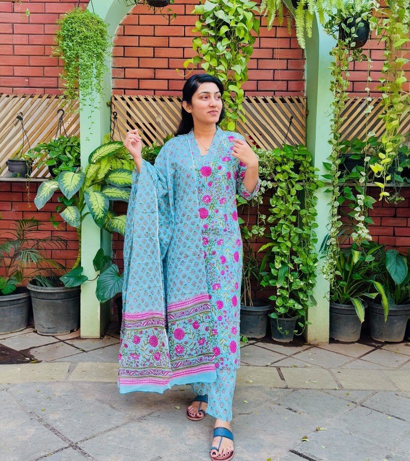 Salwar Kameez image 3