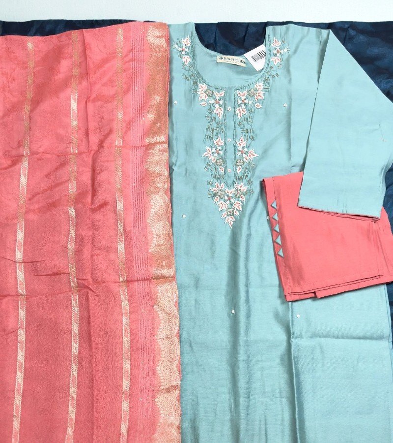Kurti with Pant and Dupatta Set image 4