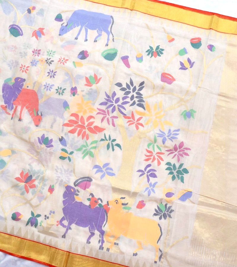 Ivory Blossom Handloom Cotton Saree